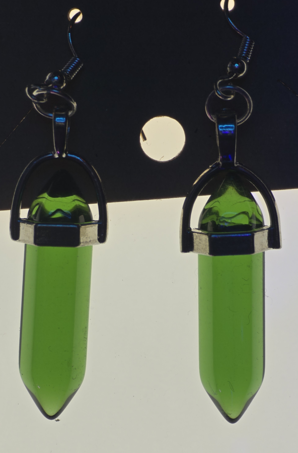 Emerald Signal Resonators