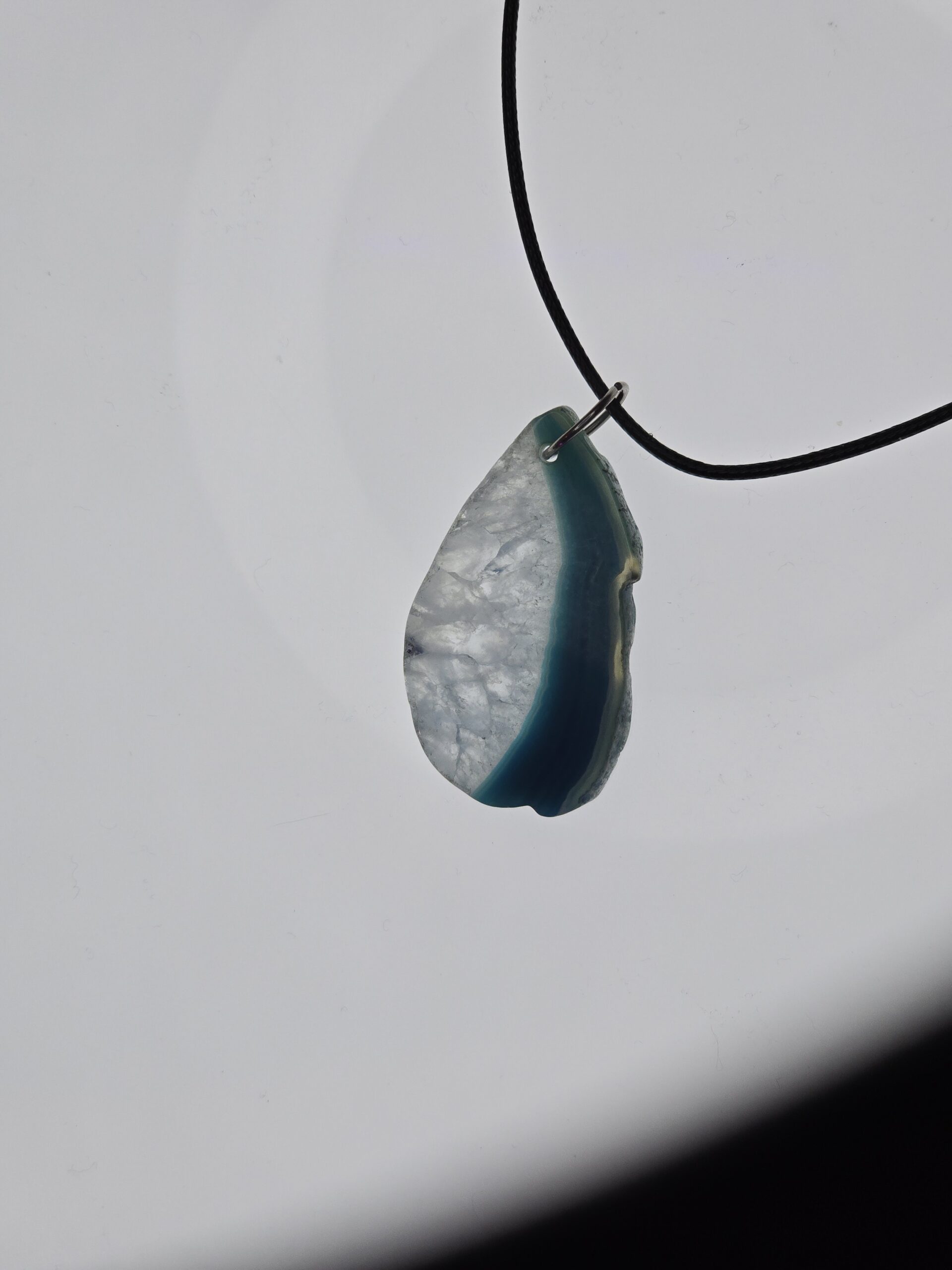 Agate Geode Pendant: The Glacial Edge