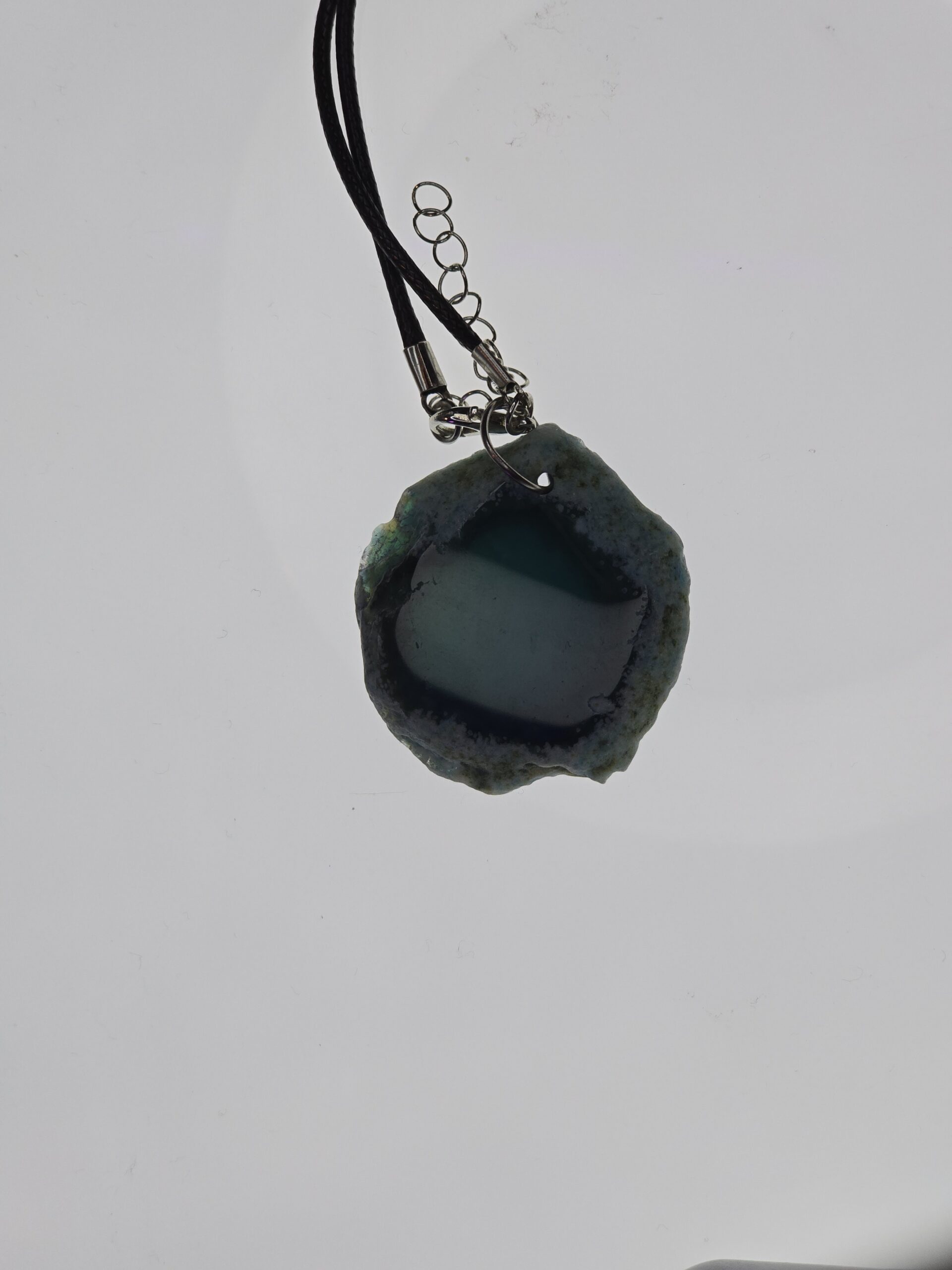 Agate Geode Pendant: The Abyssal Portal